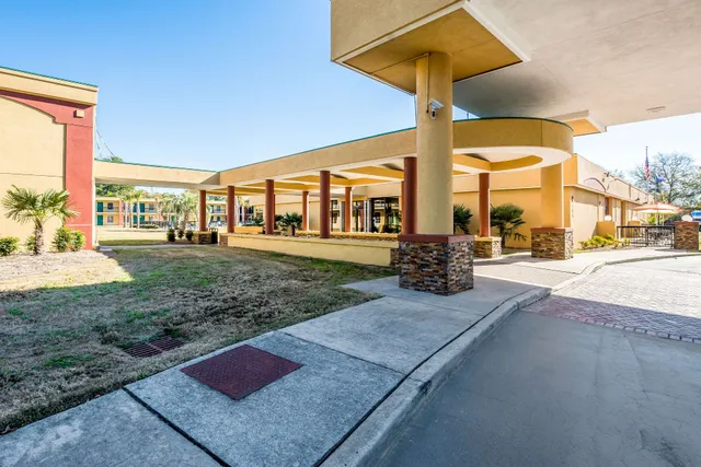 Clarion Inn Columbia Airport