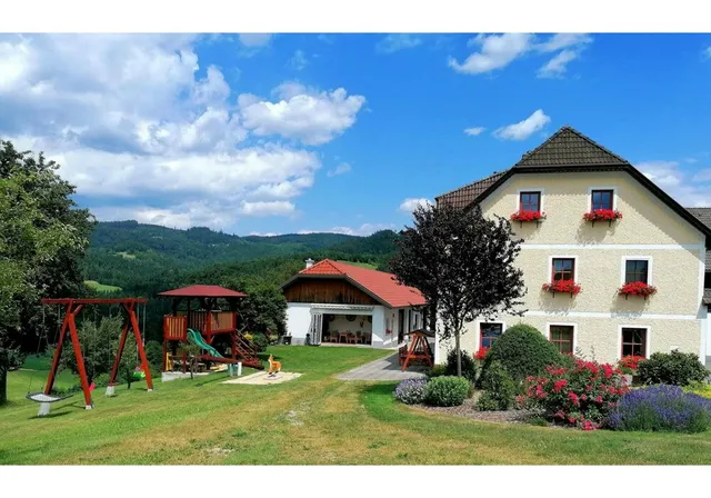 Kinder- & Baby-Bauernhof Fuchs Fam Leonhartsberger