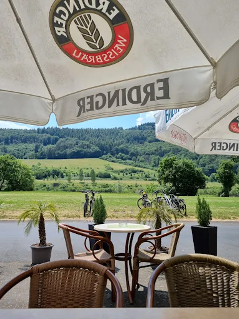 Franks Cafe & Bistro