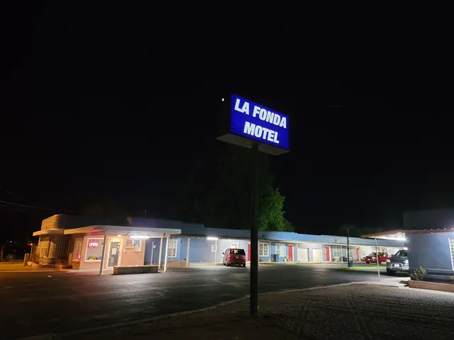 La Fonda Motel