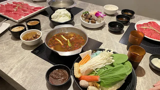 哈肉鍋大盤肉火鍋