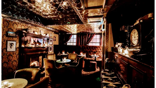 Vintage Cocktail Club