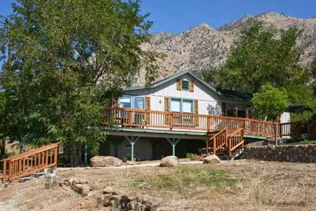 Sierra Gateway Cottages