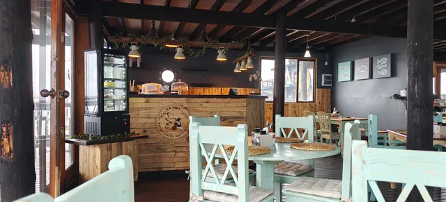 La Vida Coffee House & Boutique