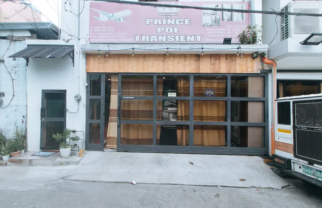 Reddoorz @ Prince Hotel near NAIA T1