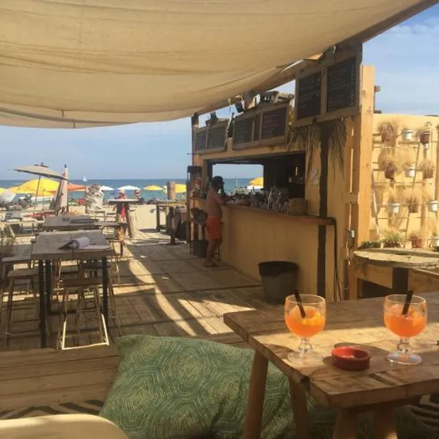 Café Restaurant l’Étage