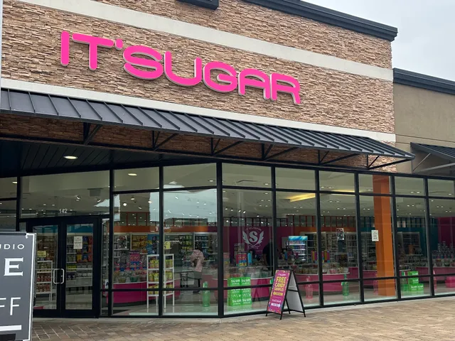 IT'SUGAR The District at St. Louis