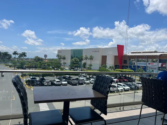 Café Las Flores Galerías