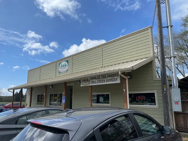 Blakeslees Bar and Grill