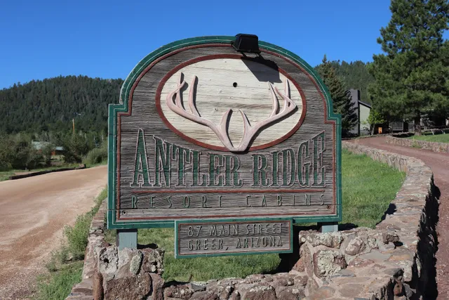 Antler Ridge Cabins