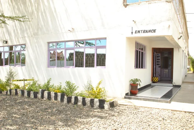 CIS - Mara Acacia Motel Narok