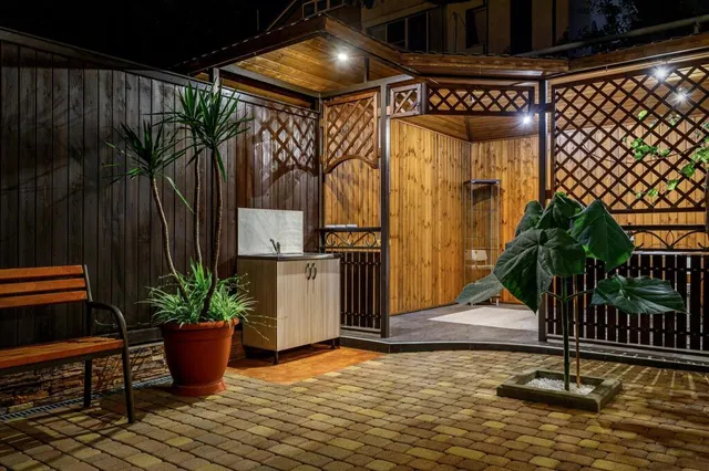 The bed & breakfast studio on Frunze