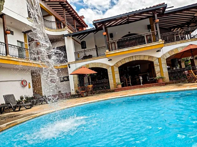 Hotel Las Rocas Resort