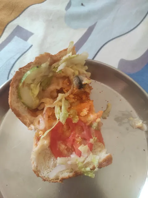 Subway Omaxe World Street