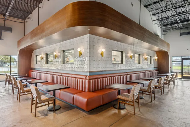 At Fault – Restaurant, Sports Bar & Pickleball