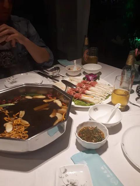 Xinhuacheng Seafood Hot Pot
