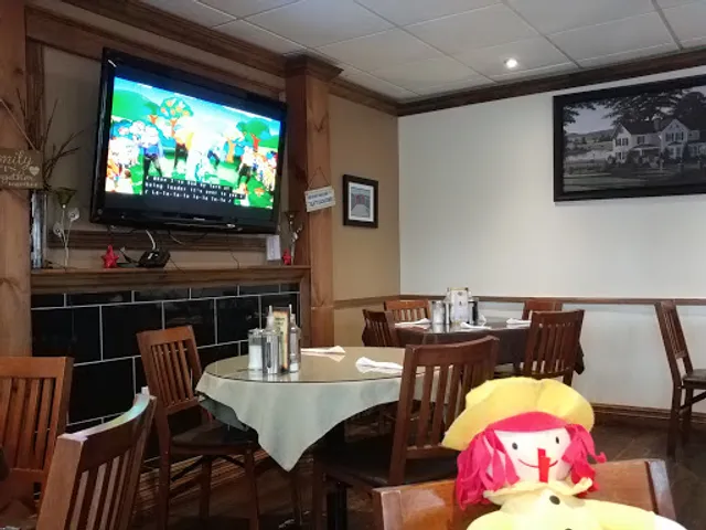 Tiny's Bar and Grill