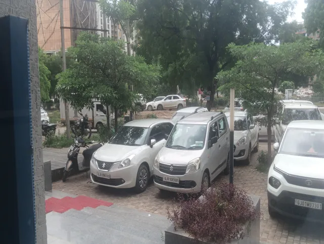 Shree Marutinandan Kathiyawadi Restaurant