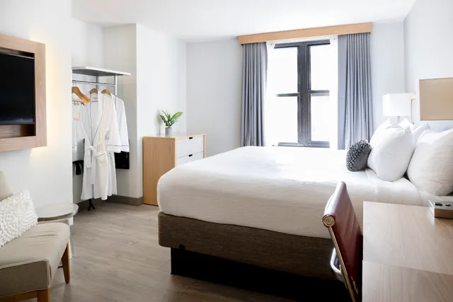 Hotel Saint Clair - Magnificent Mile