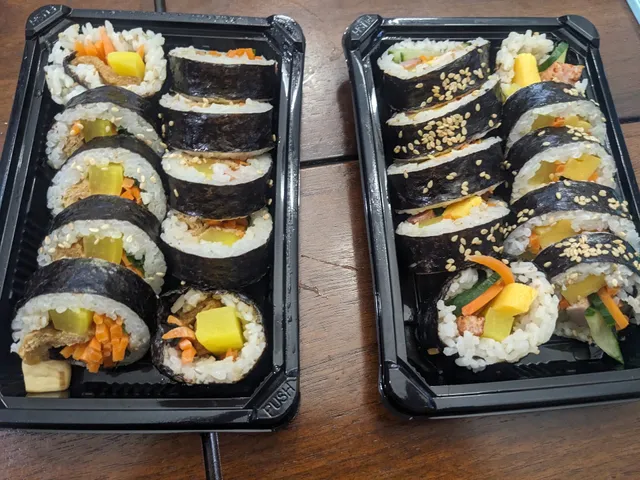 Rollpokki (Inside Boxete Kitchen)