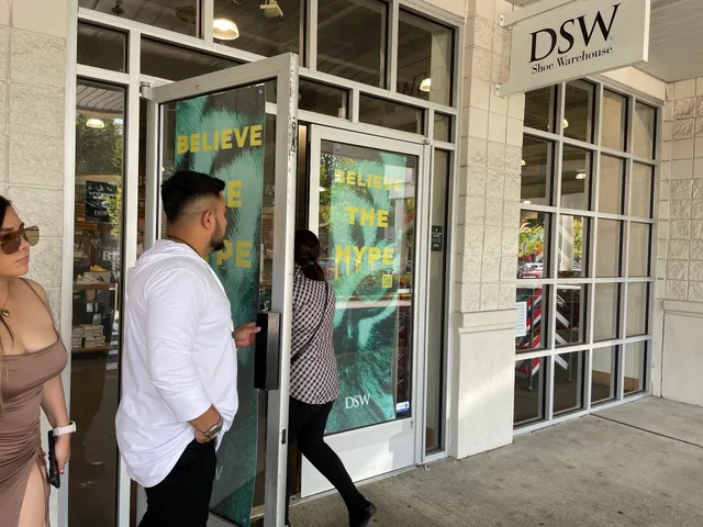 DSW Designer Shoe Warehouse