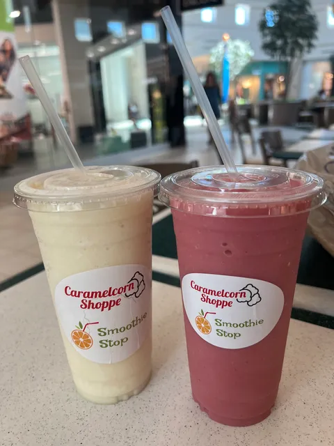 Caramelcorn Shoppe/Smoothie Stop