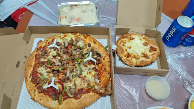 Pizza Hut (Main Street East)