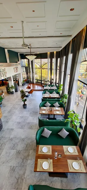 Oakaz Rooftop Restaurant