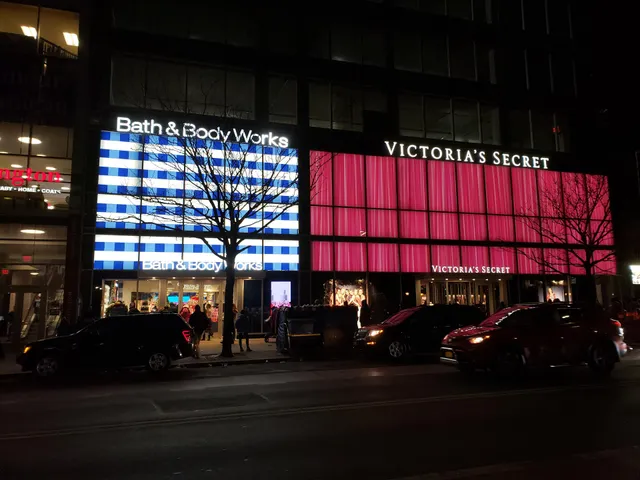 Victoria's Secret & PINK