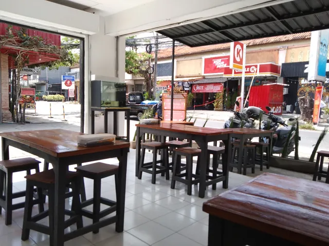 Nyonya Tang Bubur Babi & Bakmi