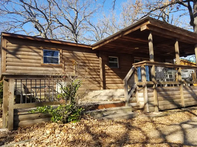 Lighthouse Resort & Marina