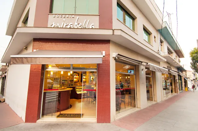 Doceria Mirabella | Cestas de café da manhã, Bolos de aniversário, Cafeteria em Vila Carrão - SP
