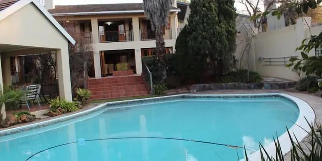 2 Leafed Doors Guest House