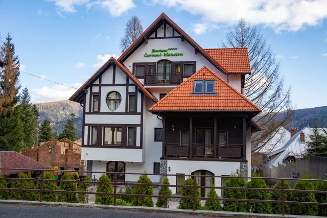 Pensiunea Carmen’s Mansion