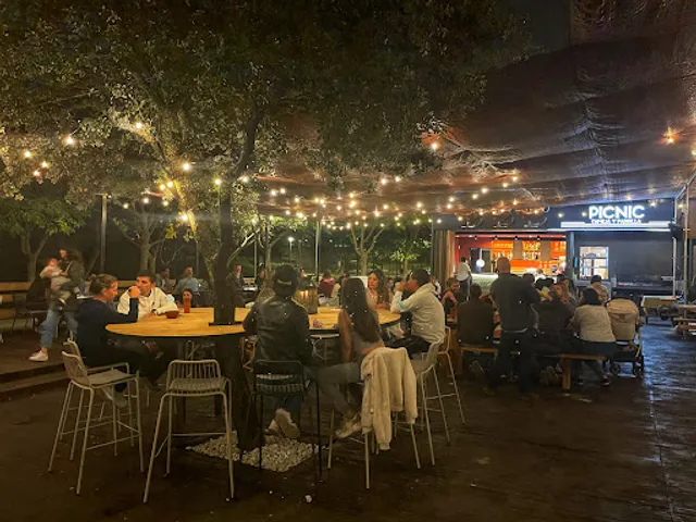 PICNIC Familia y Parrilla - Tres Cantos