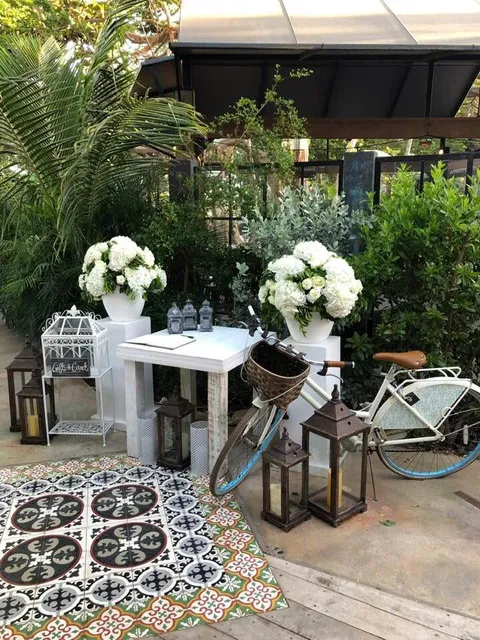 Bohemian Bar & Restaurant