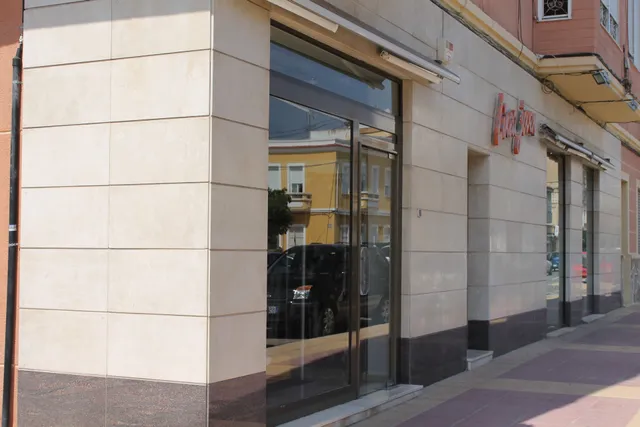 Young Online Boutique