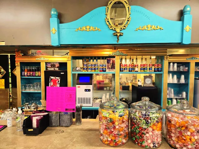 Nuggets Ice Cream & Snack Shop - Lone Star Texas