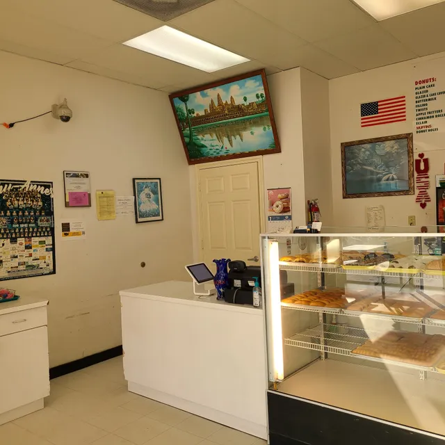 Donald Donuts Bryan 3308 E29th ST