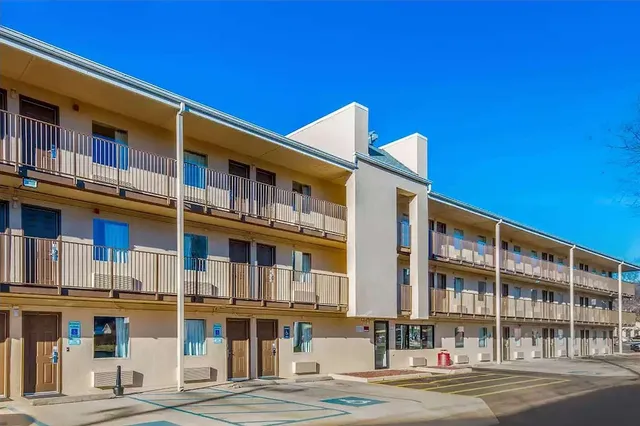 Days Inn by Wyndham Charleston East