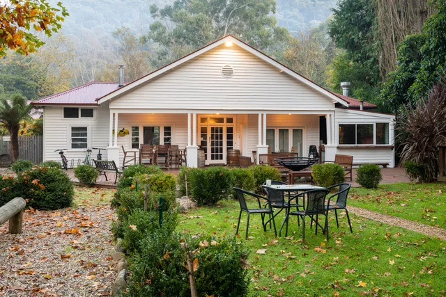 Avalon House Guest House, Self Contained Courtyard Apartments