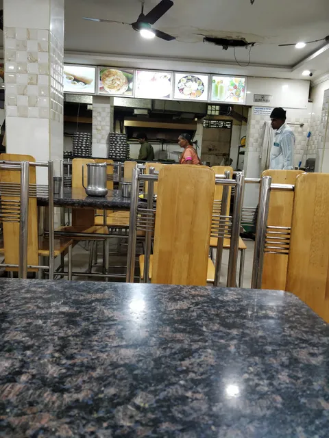 Hotel Saravana Bhavan