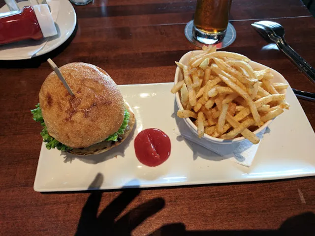 Bâton Rouge Grillhouse & Bar