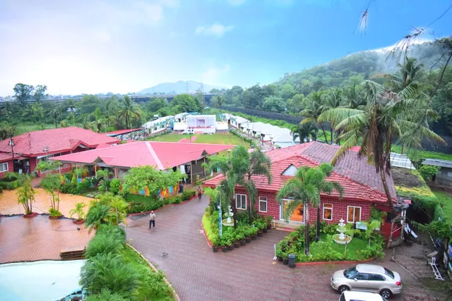 Whispering Woods Resort