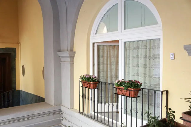 Sarracino Relais, Naples