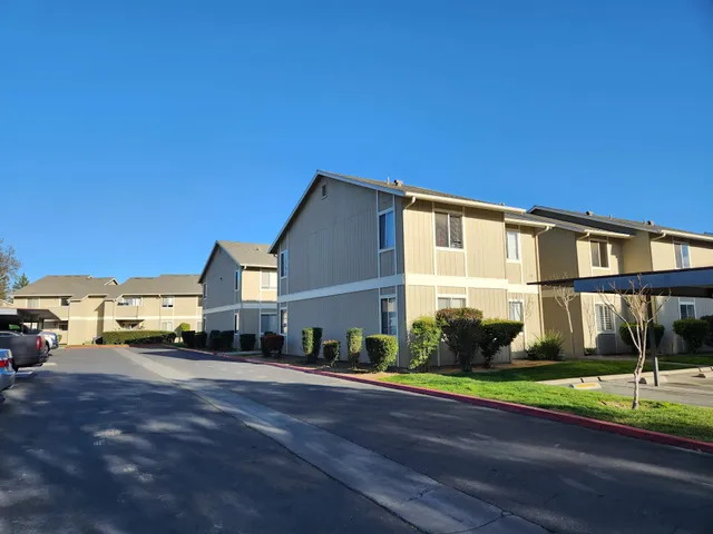 Autumn Run Apartments