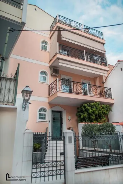 NOHO Boutique Koukaki , premium living