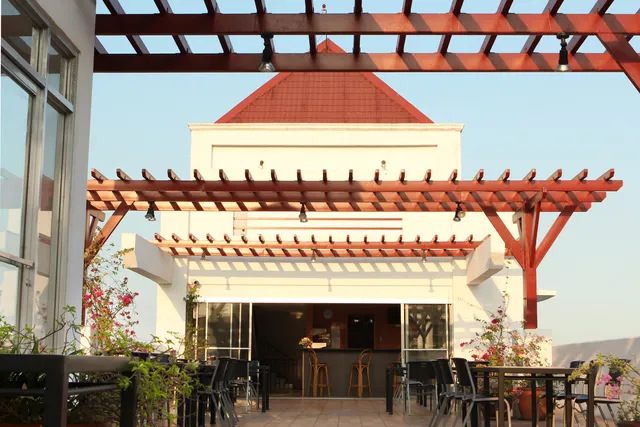 Nichols Airport Hotel