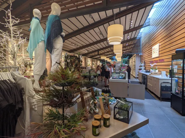 Jane and Chuck Berger Shop in the Garden