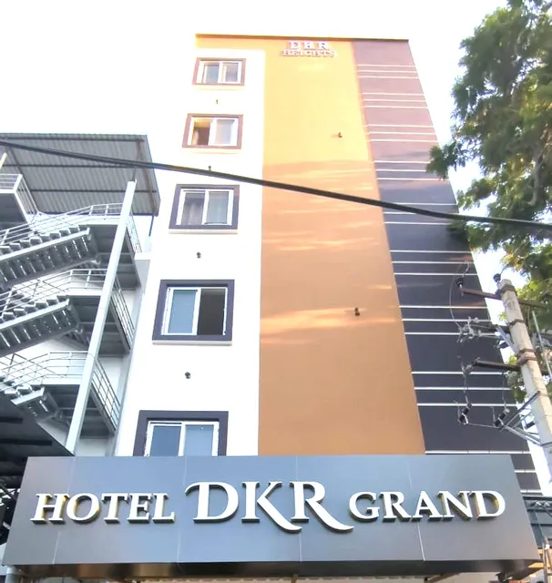 HOTEL DKR GRAND